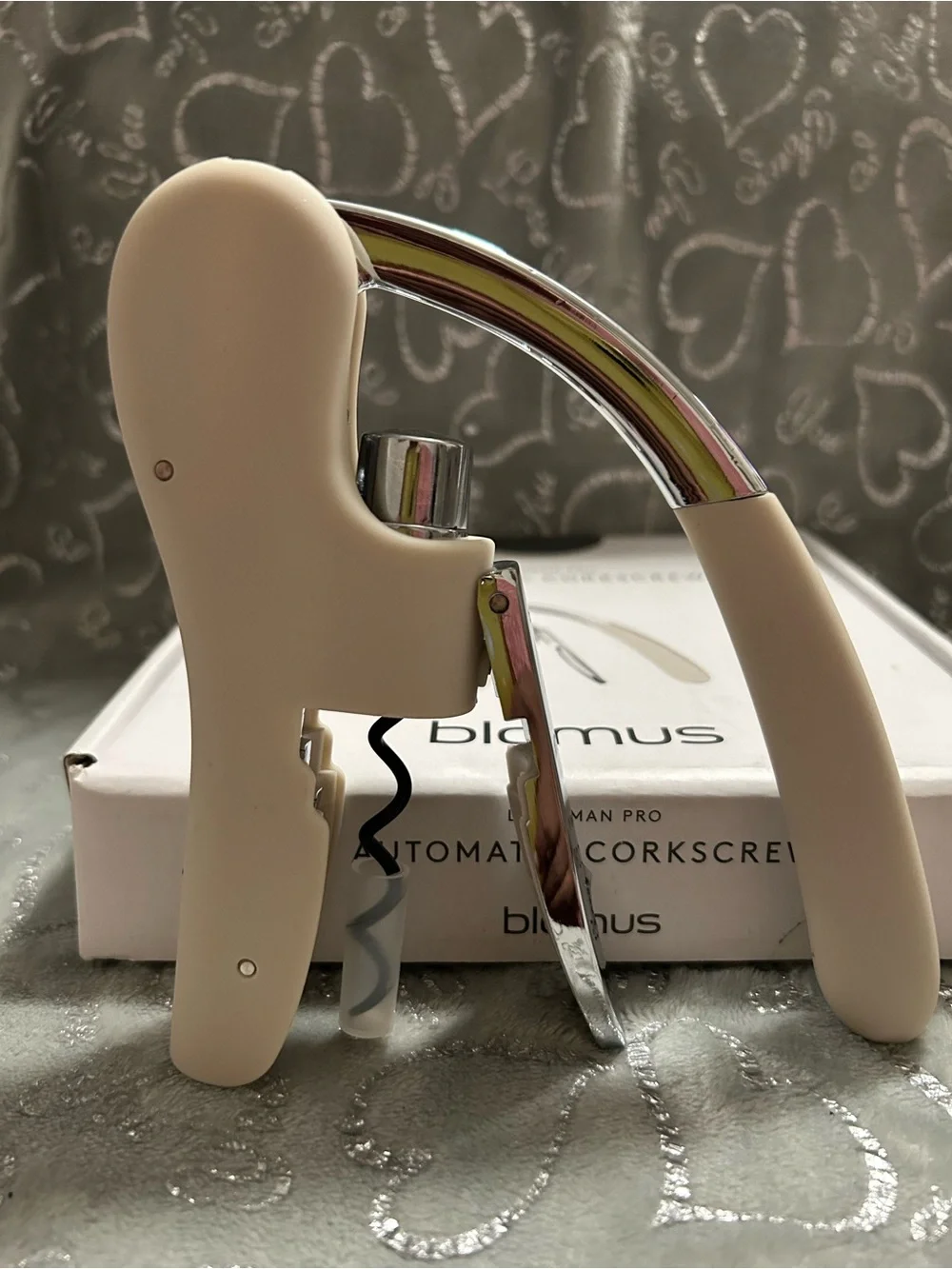 NWT Blomus, 6”, Cream Lever Wine Bottle Opener with Corkscrew